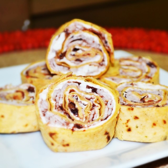 Red Pepper Tortilla Roll-ups